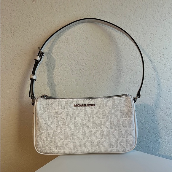 Michael Kors Handbags - Michael Kors White Shoulder Bag